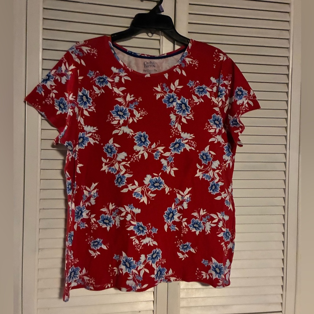 Croft & Barrow Red and Blue Floral Short Sleeve Top